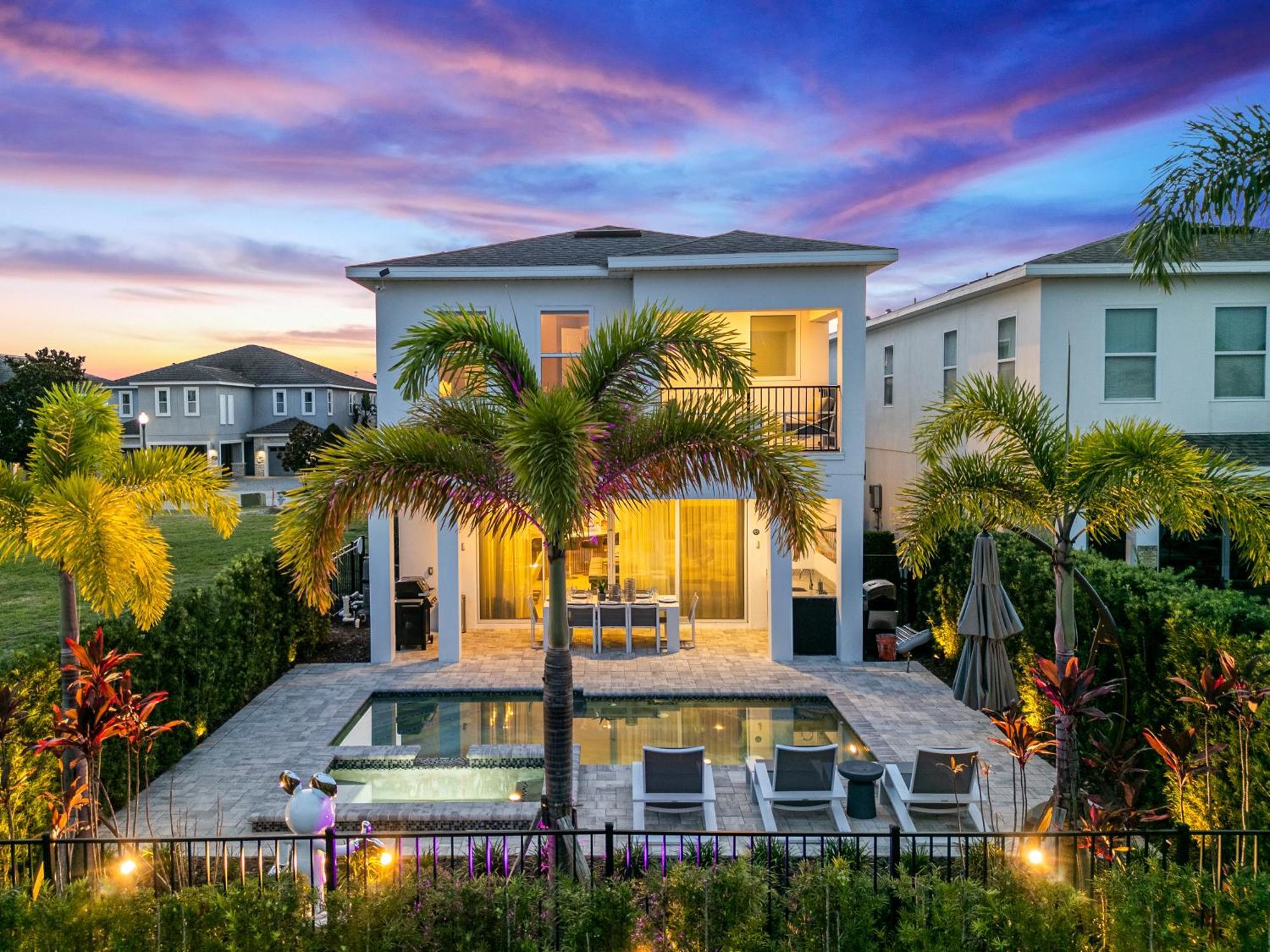 Beautiful House With Pool In Reunion 10 Minutes From